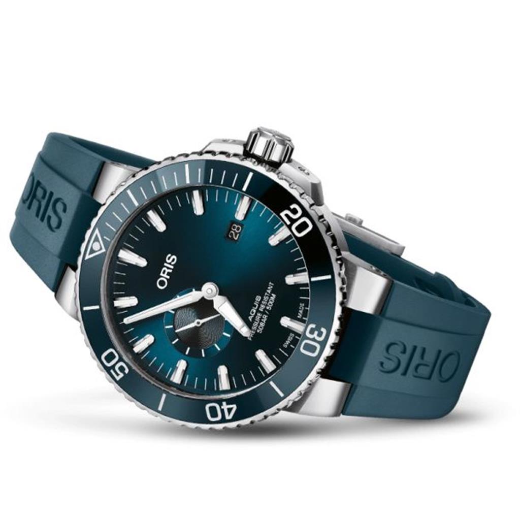 Oris Aquis Small Second Date Blue Dial Rubber Strap Watch | 45.5mm | 01 743 7733 4155-07 4 24 69EB