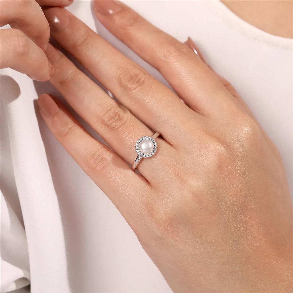 14kt White Gold Pearl & Diamond Halo Ring – 6.5mm Cultured Pearl