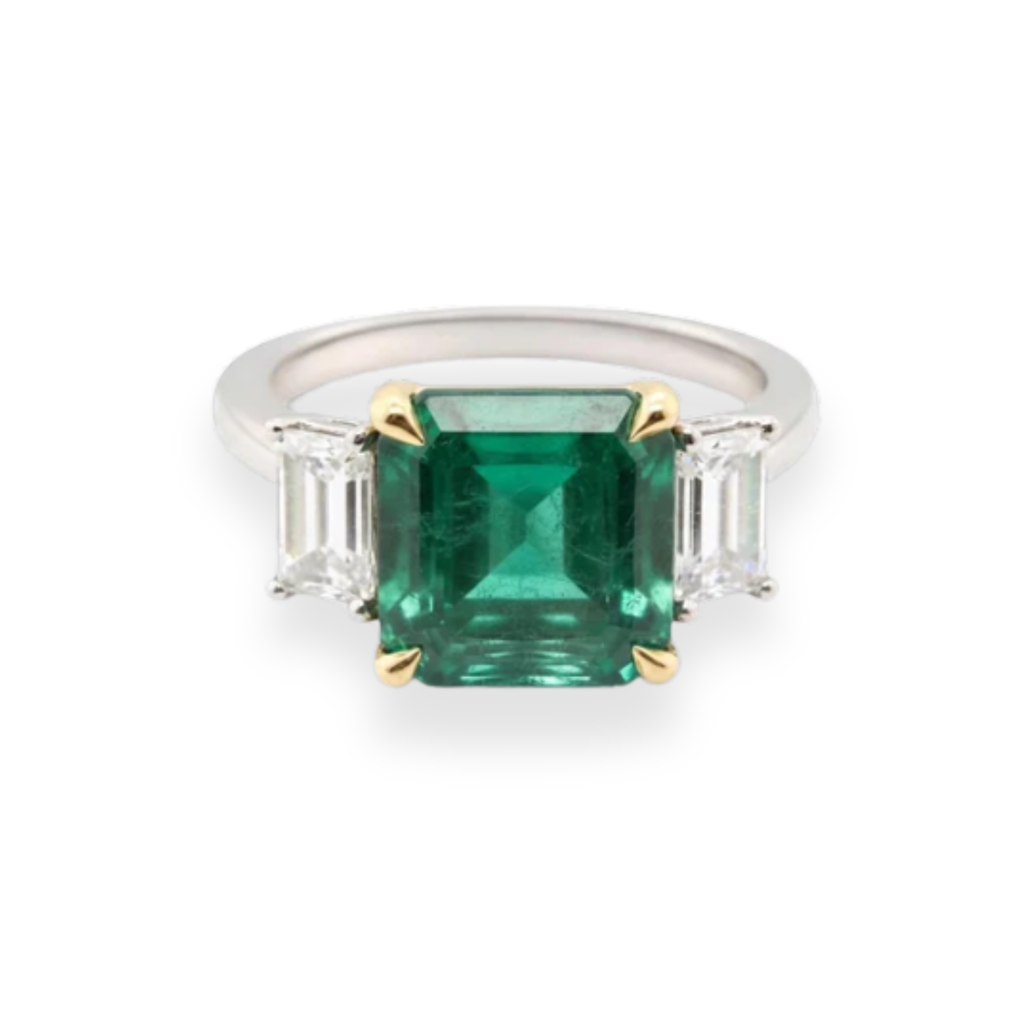 18kt Two-Tone Emerald & Diamond 3-Stone Ring – Bold Statement Fashion Ring