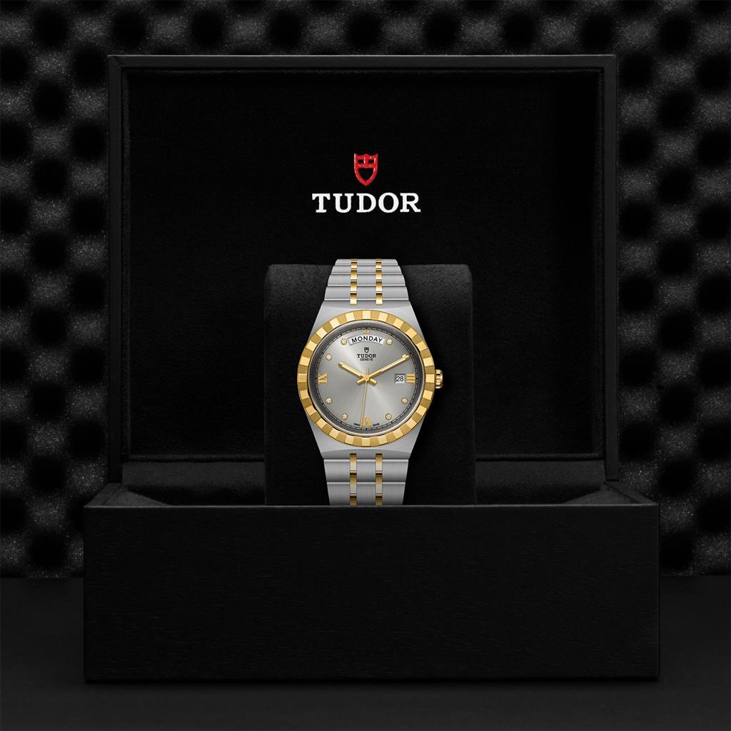 TUDOR Royal - inside case