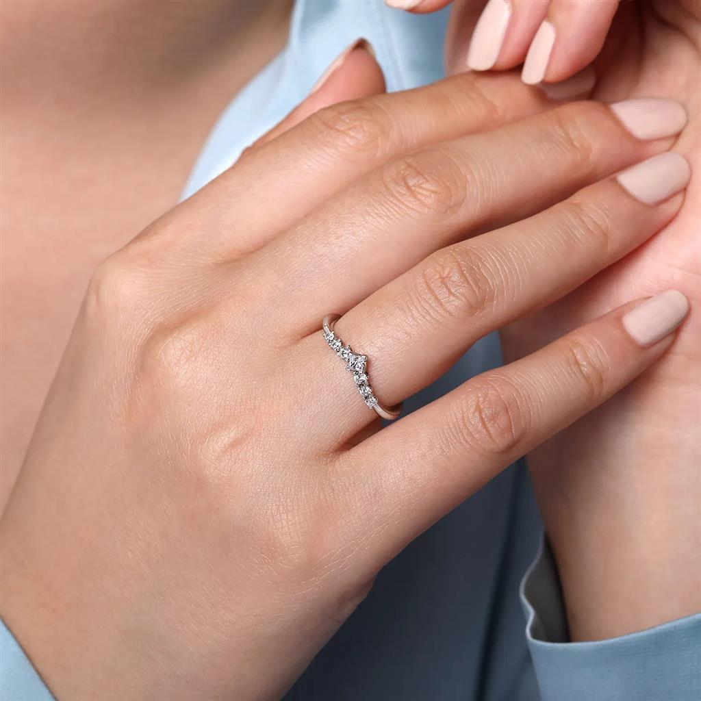 14K White Gold Curved Diamond Wedding Band
