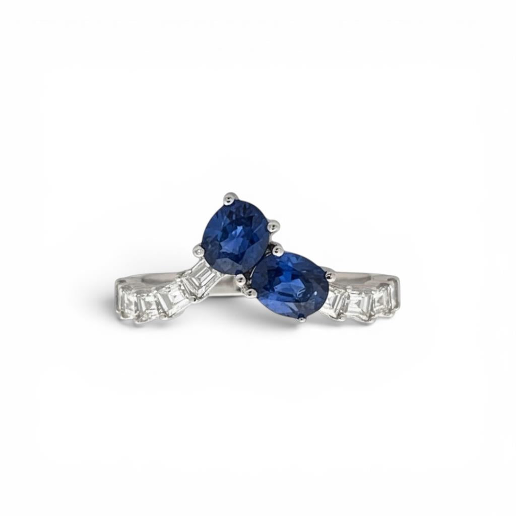 18K White Gold Blue Sapphire & Diamond Fashion Ring