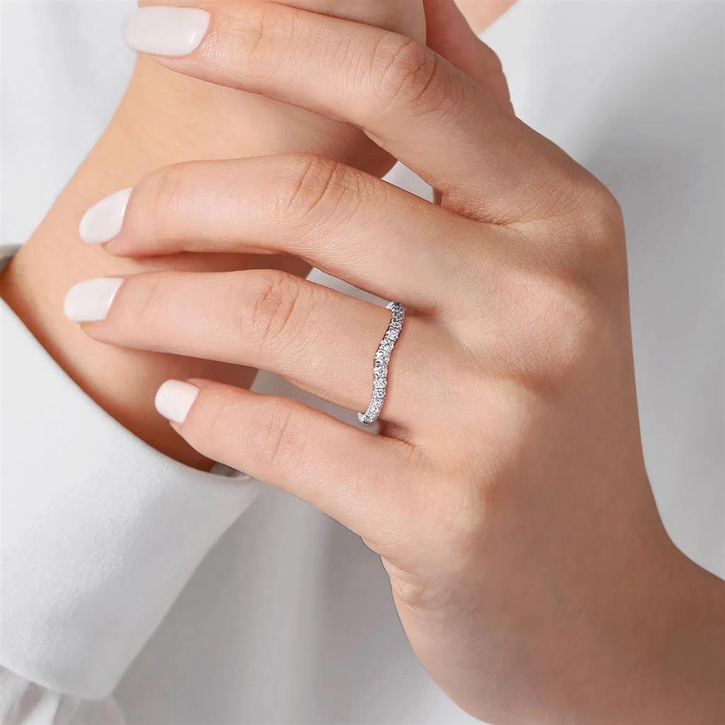 14 Kt White Gold Contoured Diamond Wedding Band