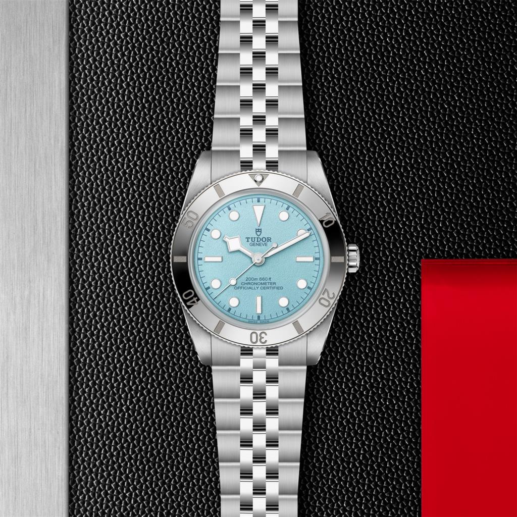 Black Bay 54 "Lagoon Blue" M79000-0001