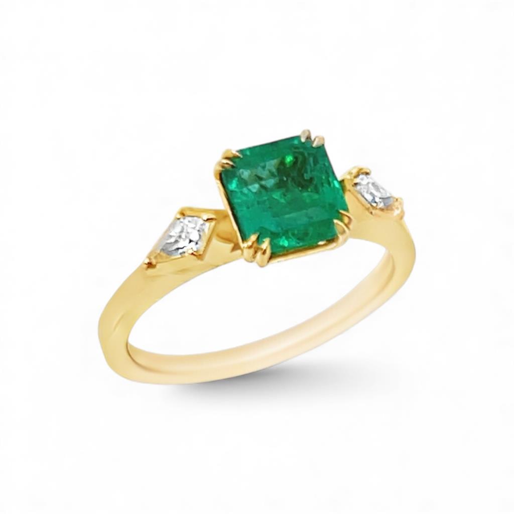 14KT Yellow Gold Colombian Emerald & Diamond 3-Stone Fashion Ring - side view