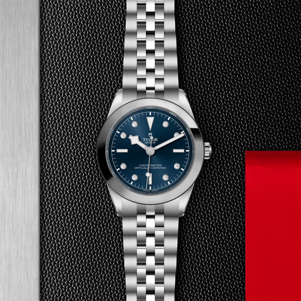Black Bay One 39 - M79660-0005