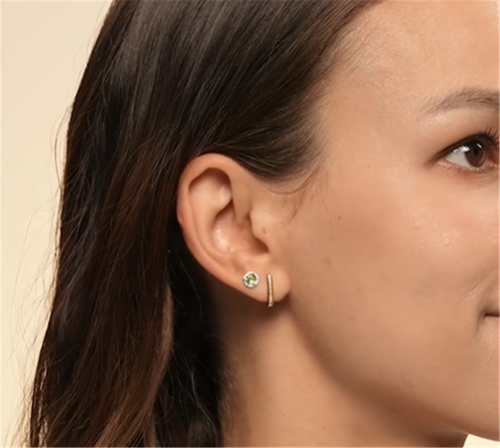 14K White Gold Peridot Stud Earrings