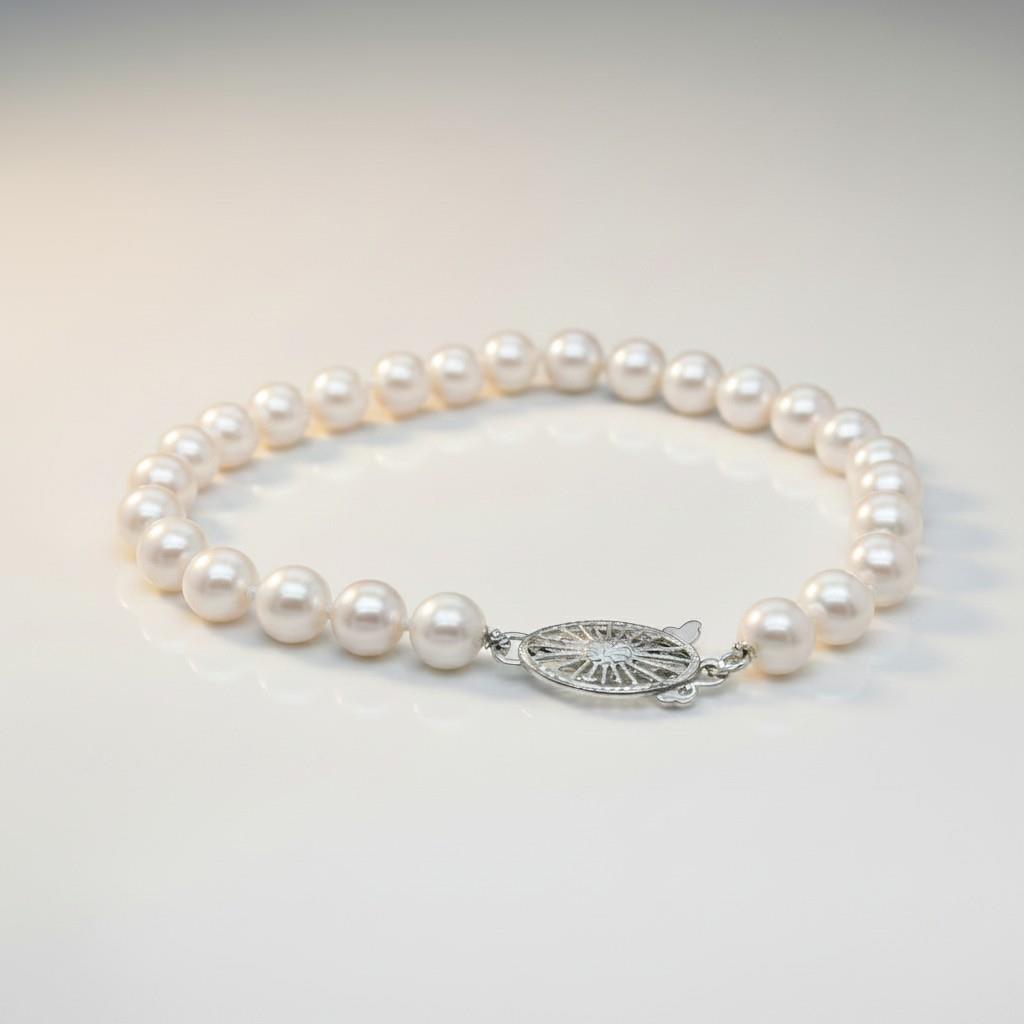 14KT White Gold Japanese Cultured Pearl Bracelet