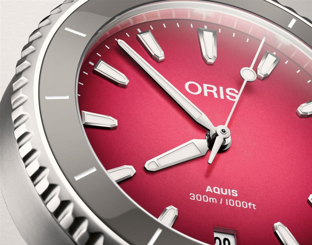 Aquis Date Taste of Summer 36.5mm Pink Dial