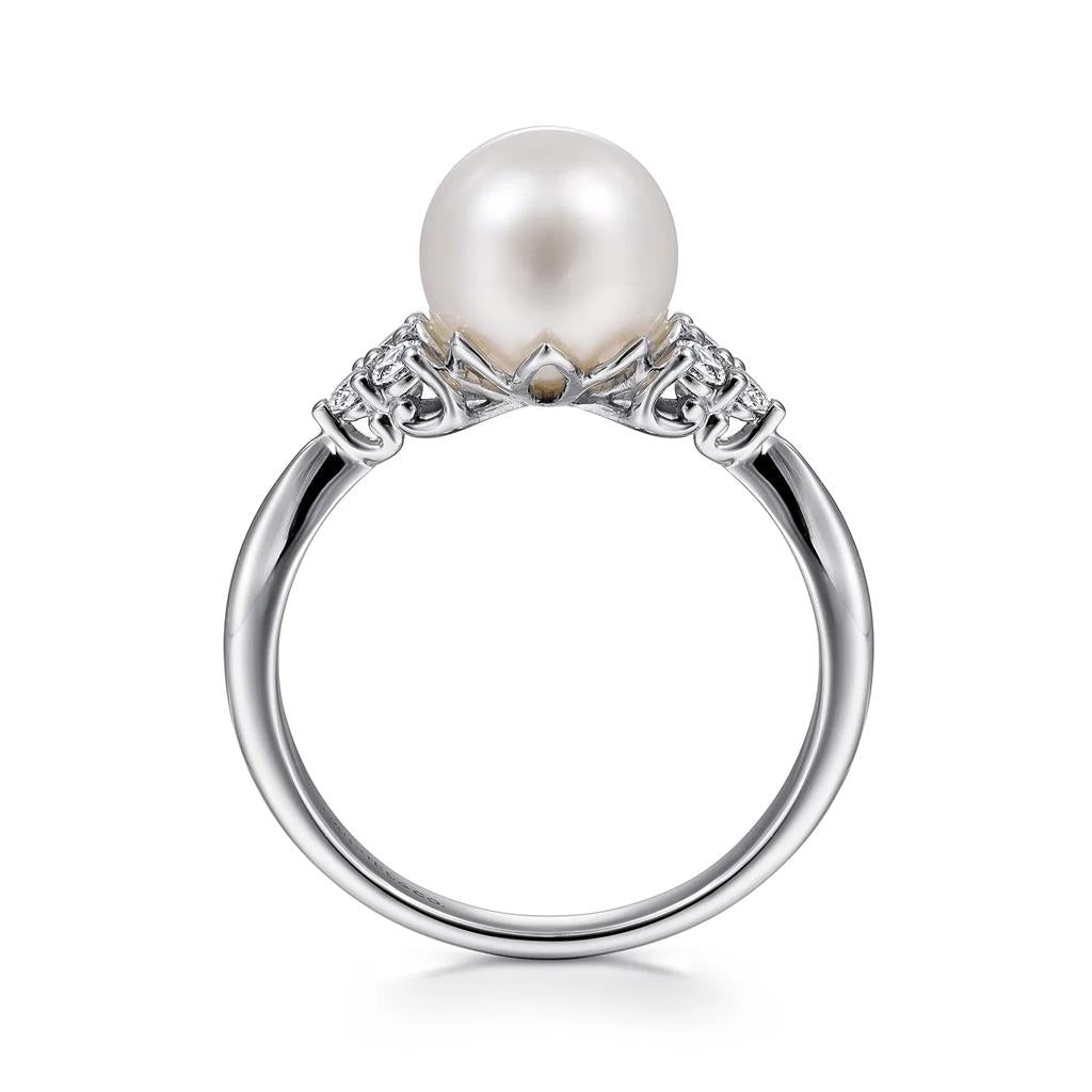 14kt White Gold Pearl & Diamond Cluster Ring