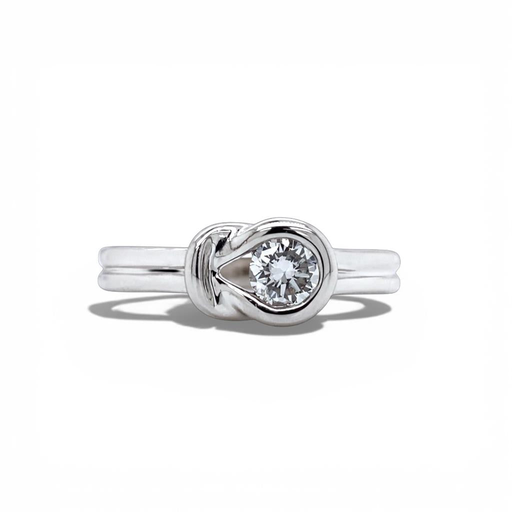 14kt White Gold Diamond Knot Ring – 0.25ct Round Diamond