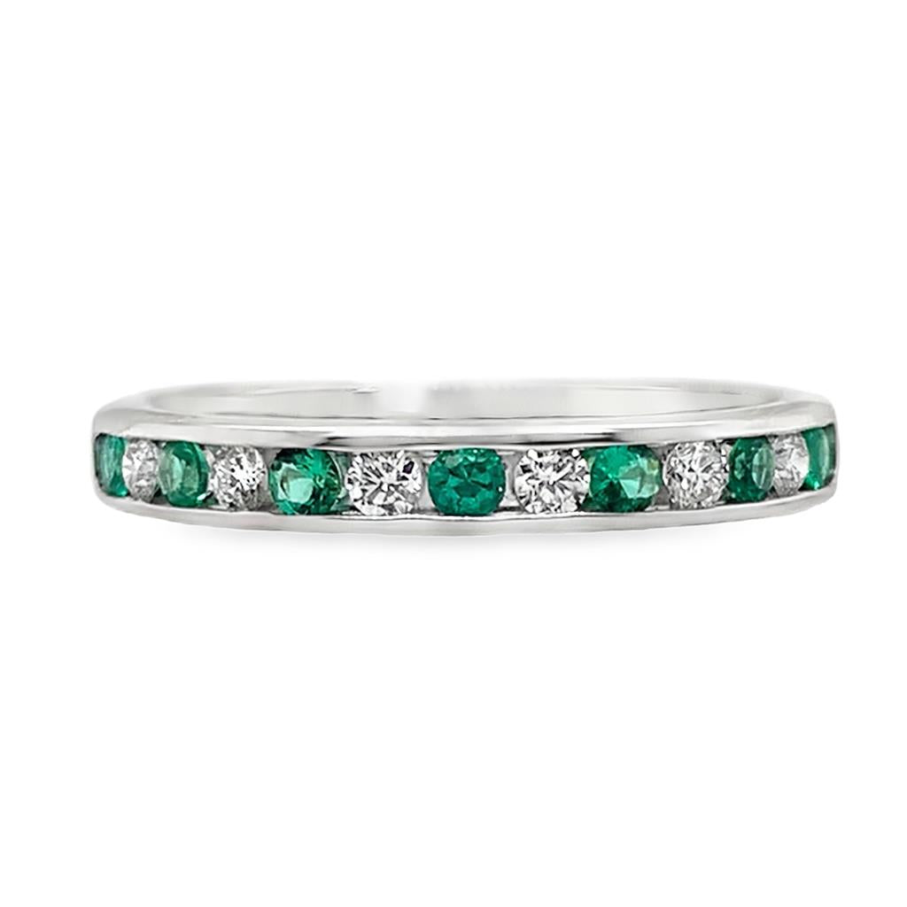 14 Kt White Gold Alternating Diamond & Emerald Ring