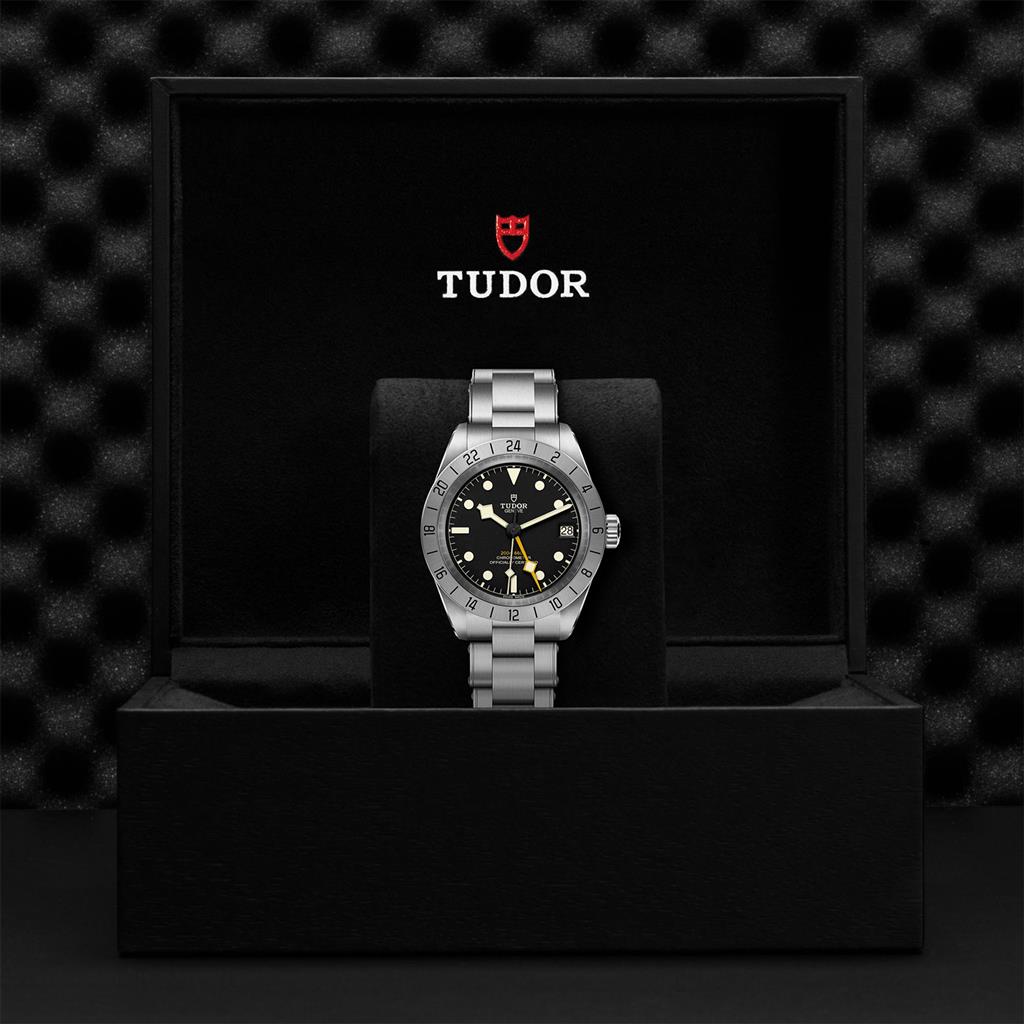 TUDOR Black Bay Pro M79470-0001
