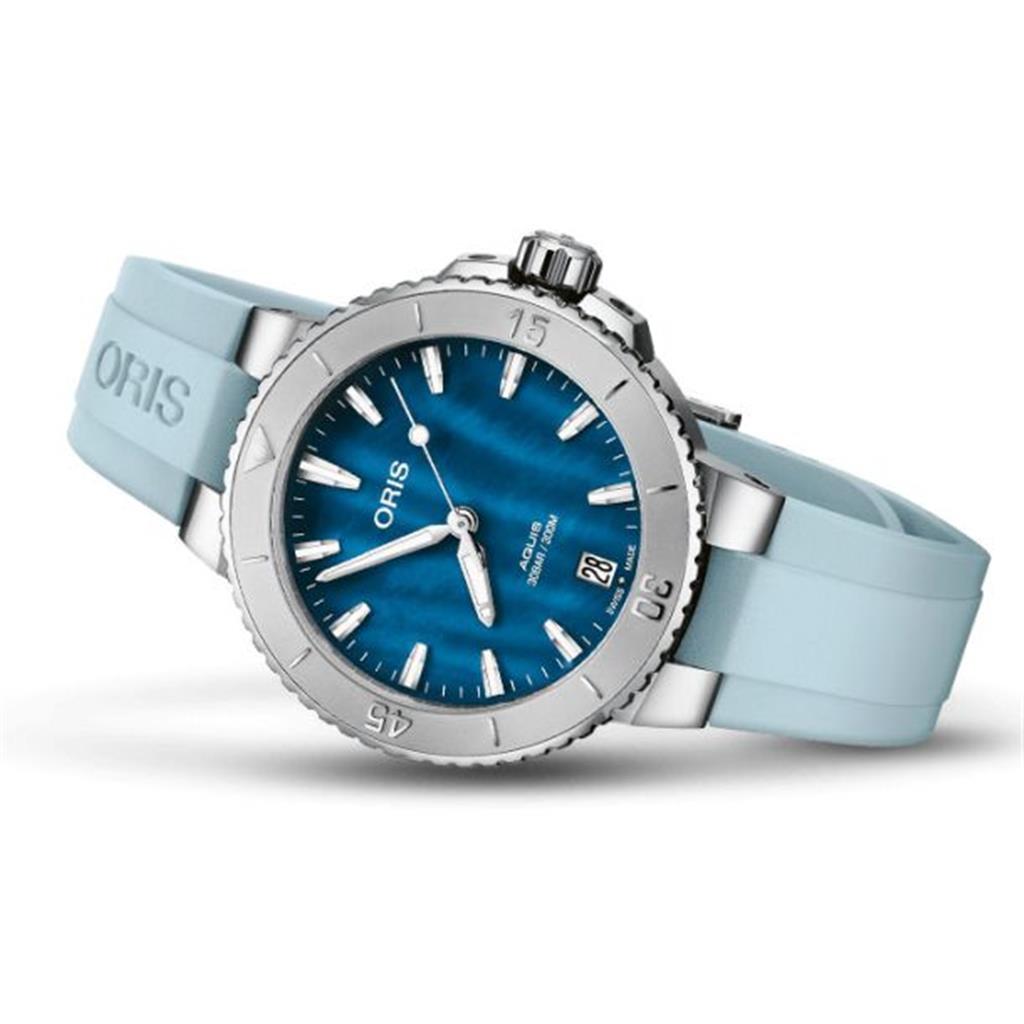Aquis Date Blue Rubber Strap Watch | 36.5mm | 733 7770 4155 4 18 65FC