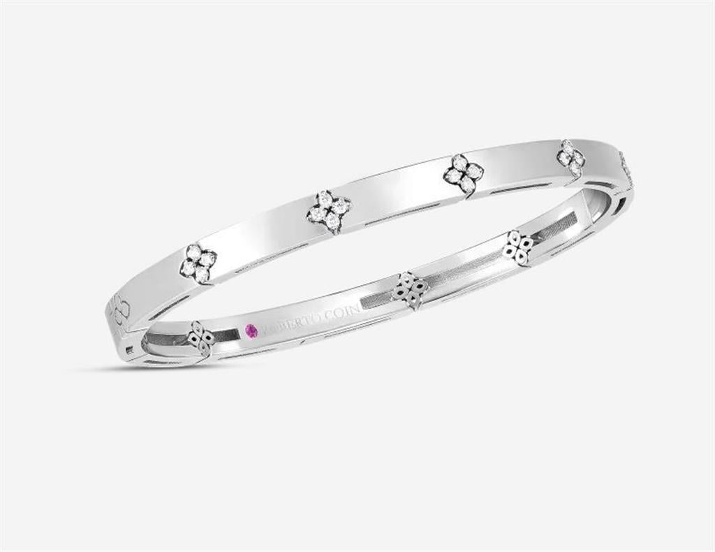 18kt White Gold 'Love in Verona' 48 x 58mm Bangle Bracelet