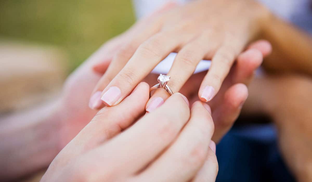 3 Tips for Setting an Engagement Ring Budget That Makes Sense for You