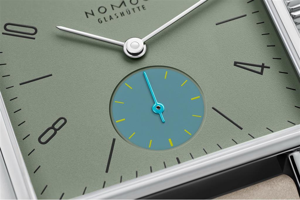 Tetra Salvia 439 Sage Green Manual Wind Watch
