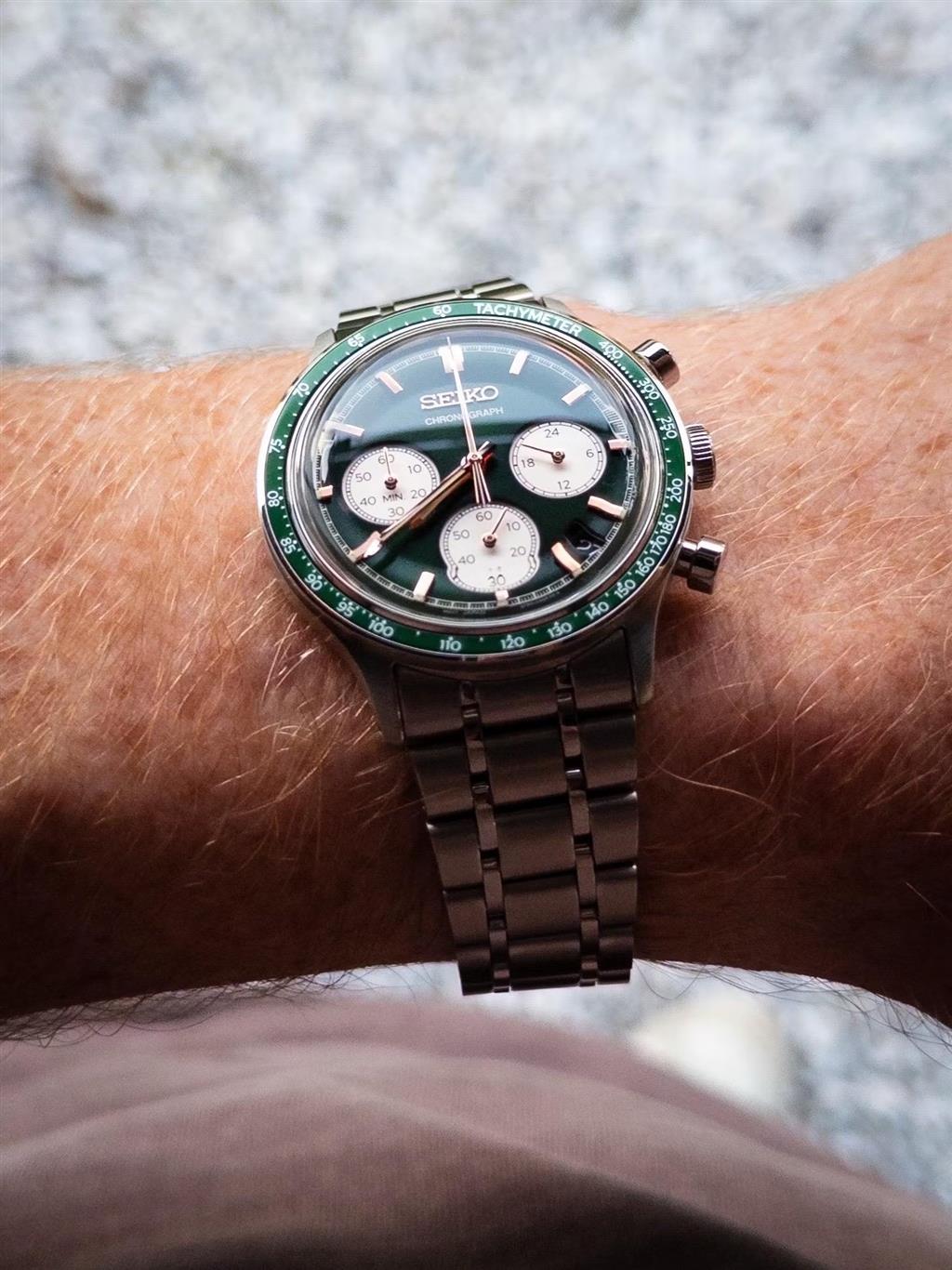 Seiko Essentials Chronograph Stainless Steel Green Dial Watch – Model SSB481