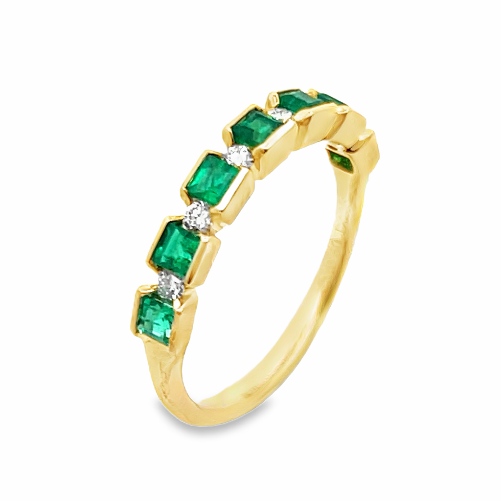 14KT Yellow Gold Emerald & Diamond Alternating Fashion Ring