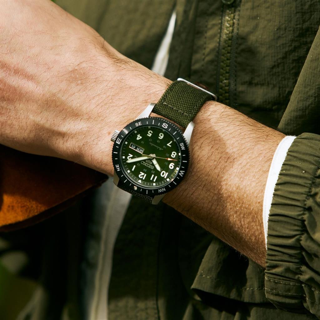 Seiko 5 Sports Field Series HDB008 41mm Green Dial Automatic Watch