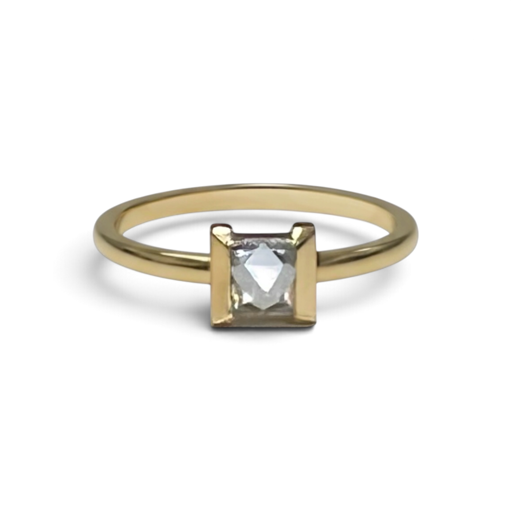 14KT Yellow Gold 0.33ct Pyramid-Cut Diamond Half Bezel Fashion Ring