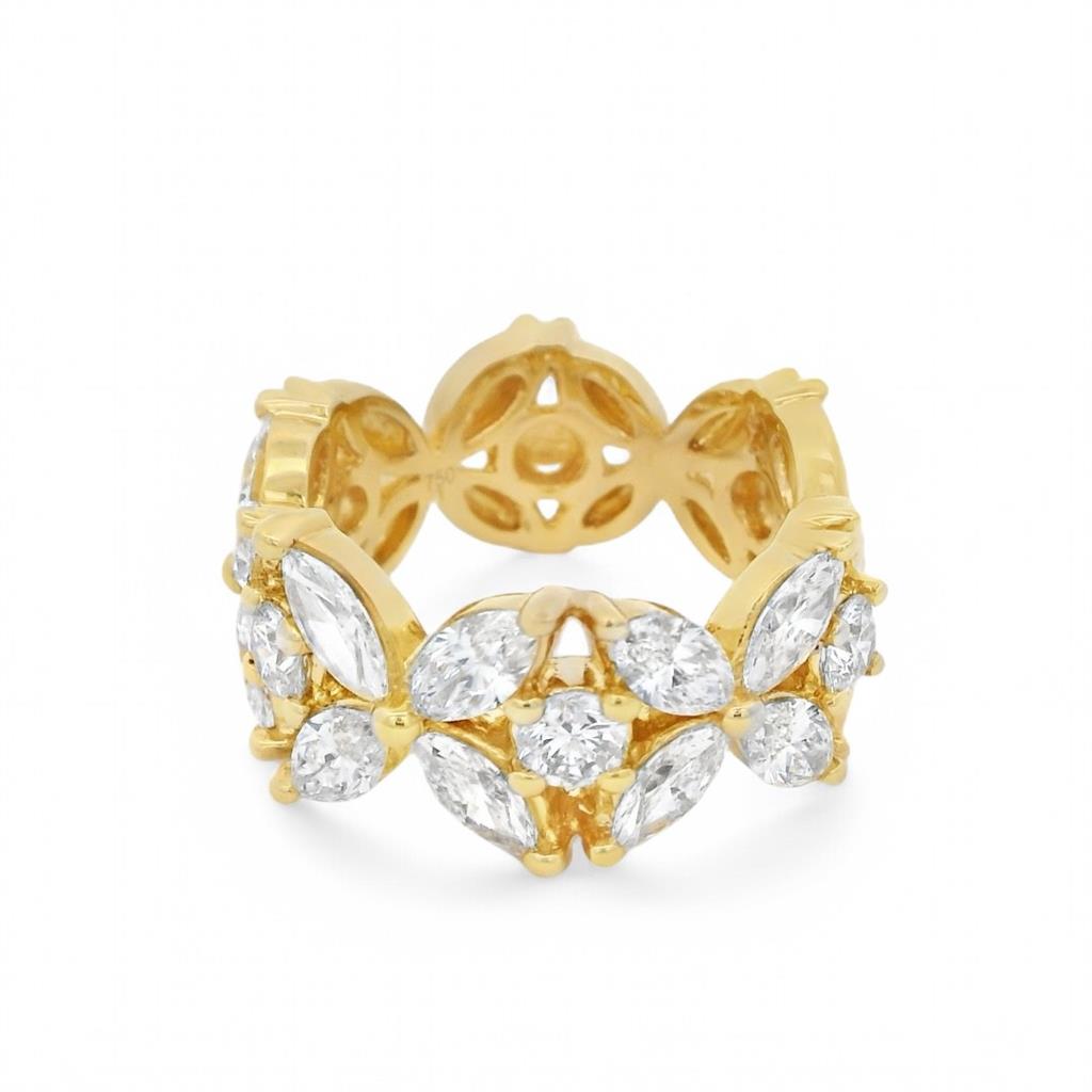 18Kt Yellow Gold Floral Diamond Fashion Ring