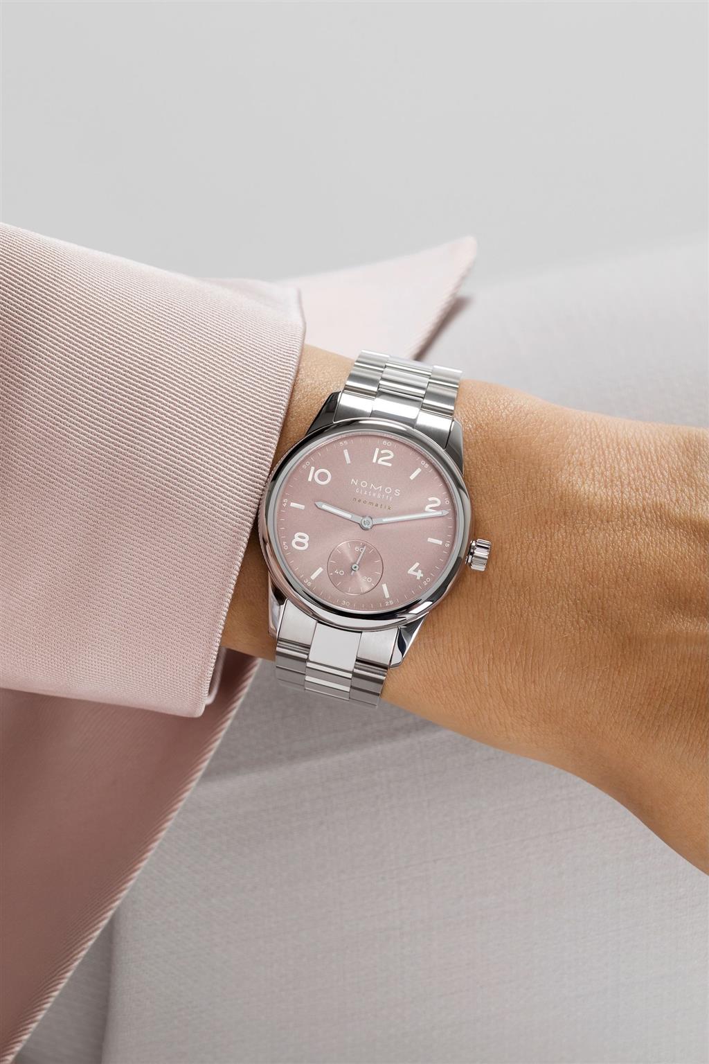 Club Sport Neomatik 34 Rosé 756 Automatic Watch