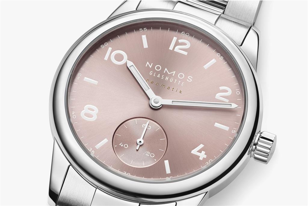 Club Sport Neomatik 34 Rosé 756 Automatic Watch