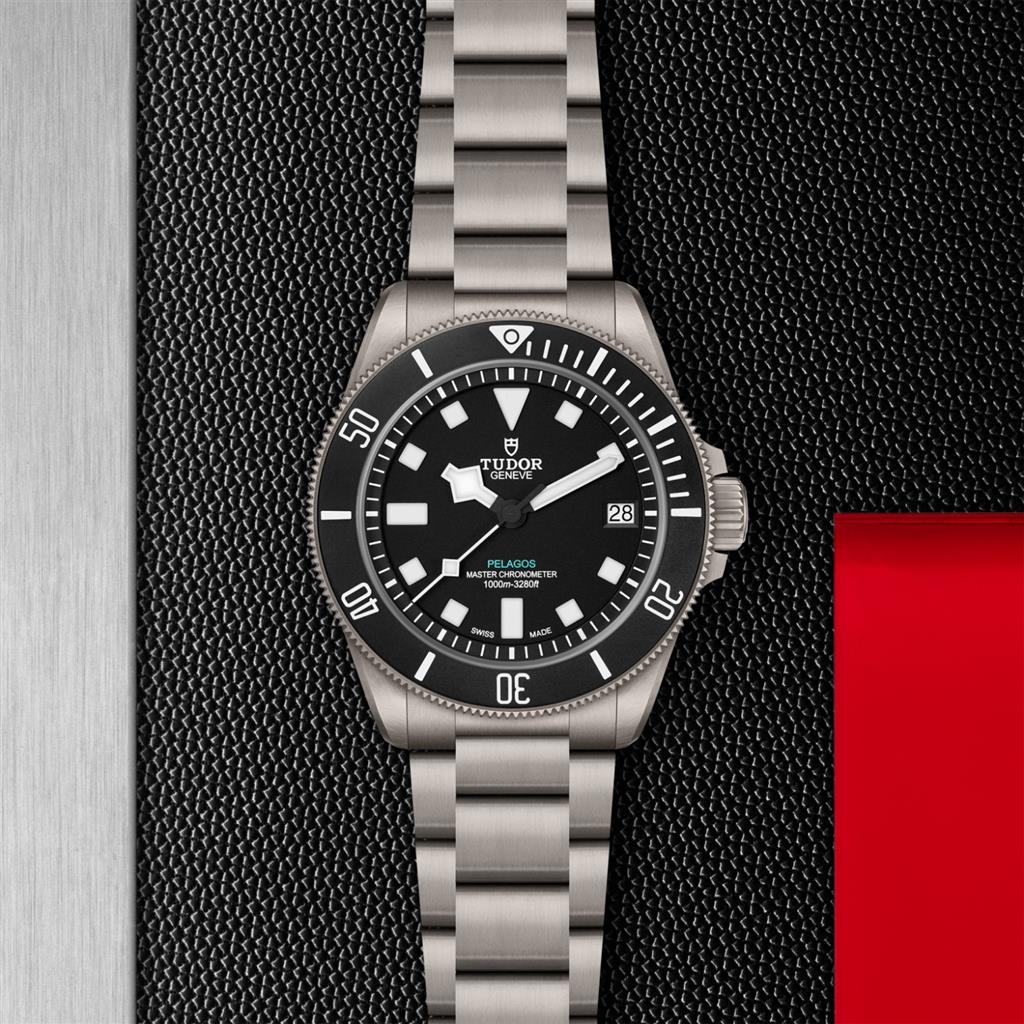 Pelagos Ultra M2543C1A7NU